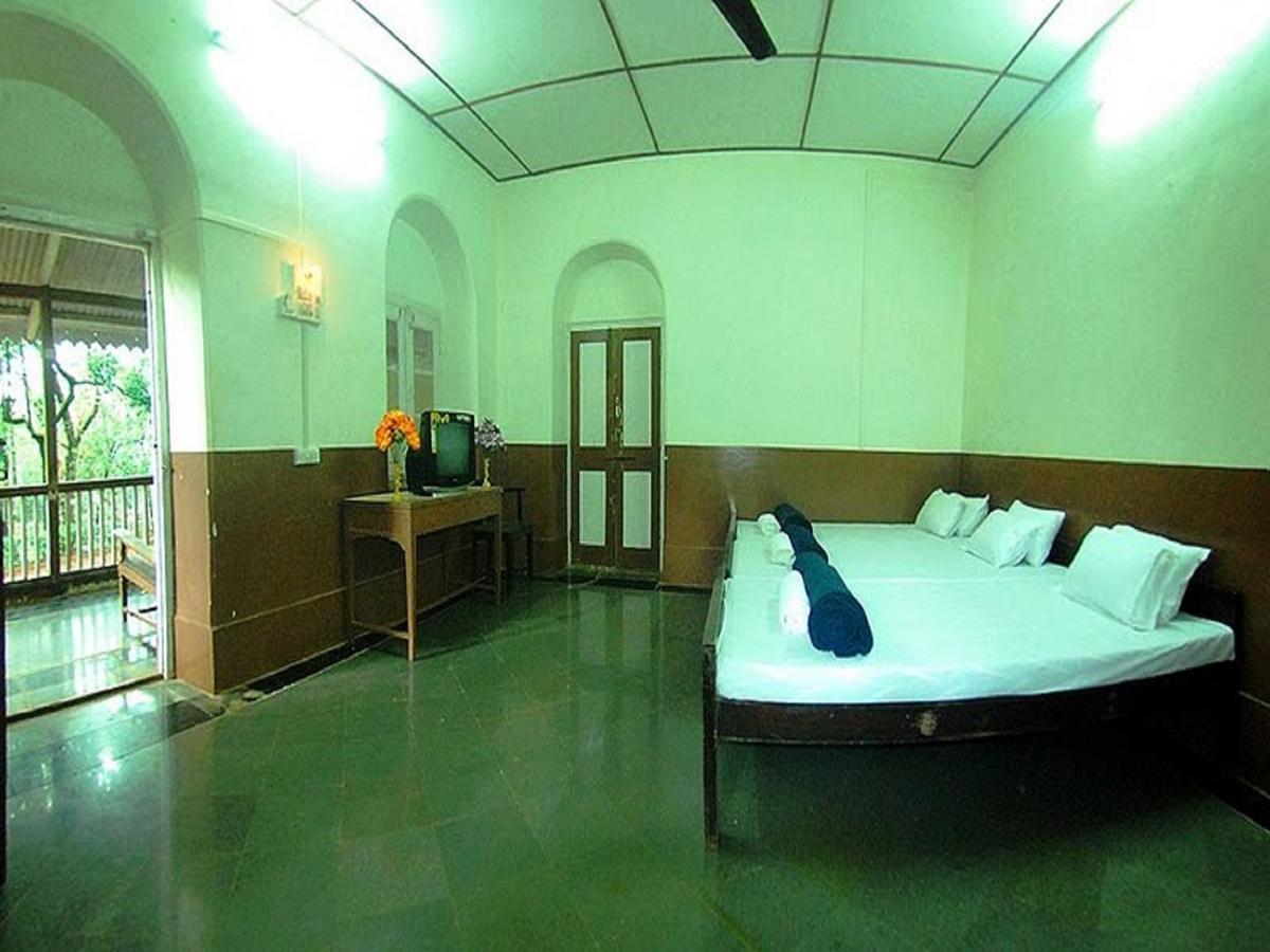 Cecil Hotel Matheran Exteriér fotografie