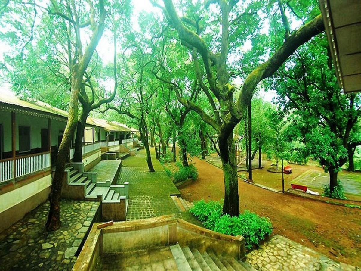 Cecil Hotel Matheran Exteriér fotografie