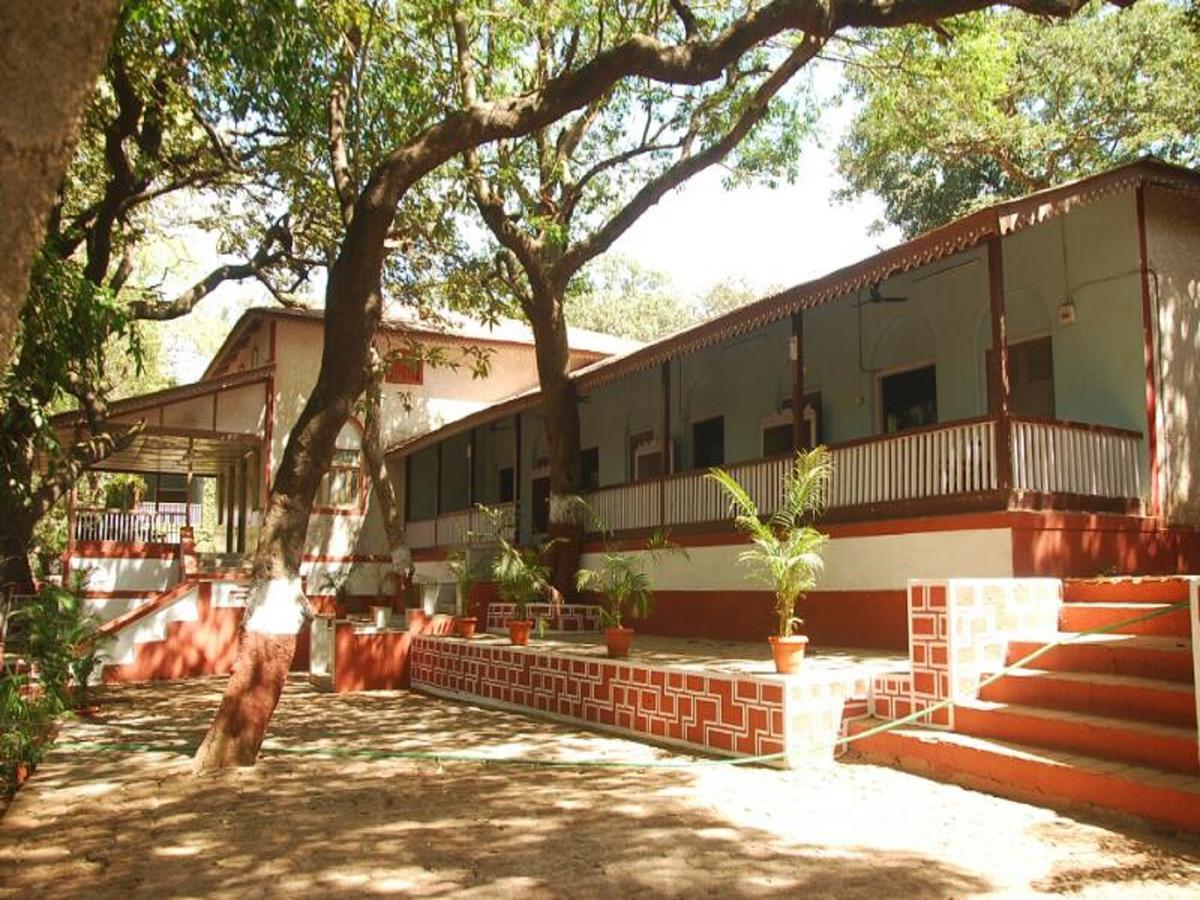 Cecil Hotel Matheran Exteriér fotografie